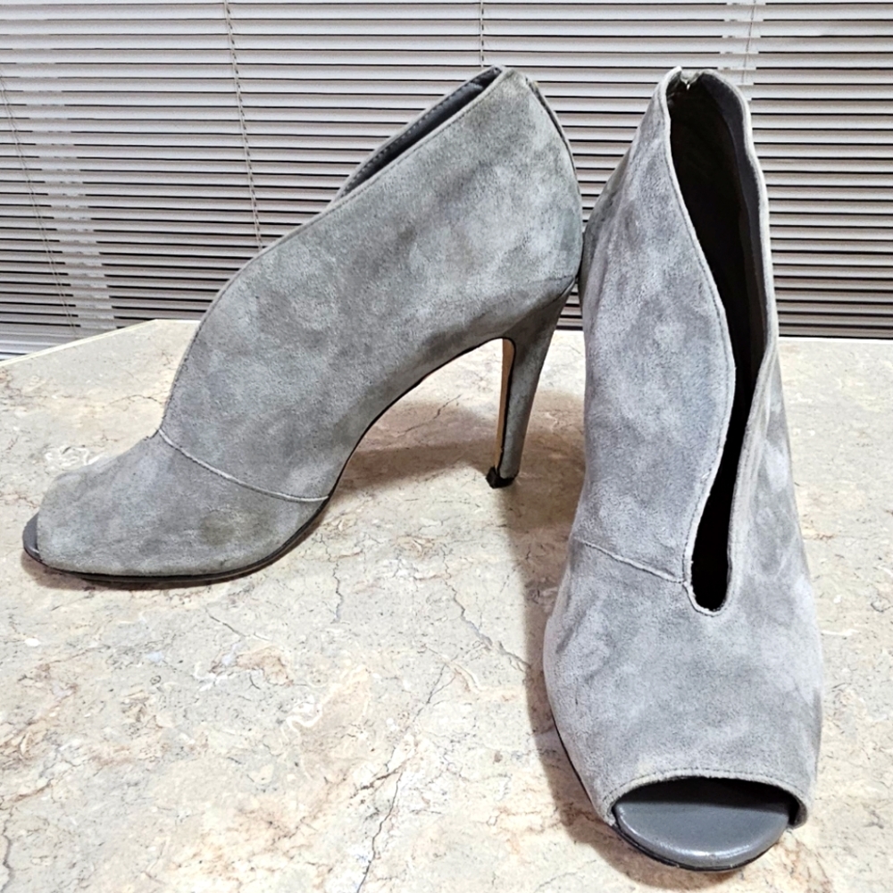 Halogen grey suede bootie heels - Picture 1 of 8